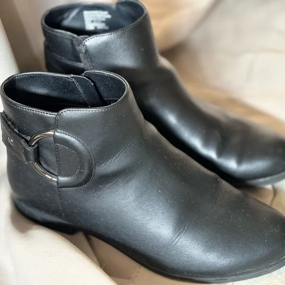 Alfani Black Leather Ankle Booties with Side Zip - Picture 8 of 10